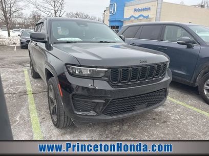 Used 2022 Jeep Grand Cherokee Altitude