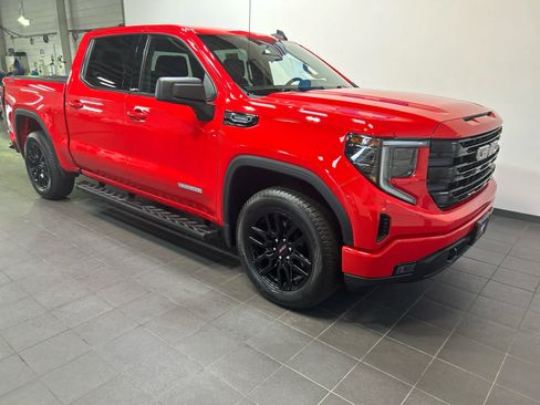 Used 2025 GMC Sierra 1500 Elevation AWD/4WD image 2
