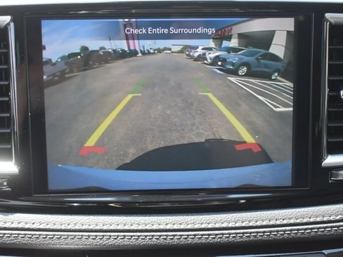 Used 2024 Chrysler Pacifica Limited FWD image 27