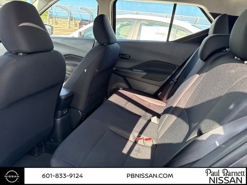 New 2025 Nissan Kicks Play S image 21