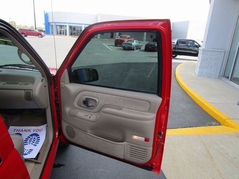 Used 1996 Chevrolet Tahoe 4WD image 24