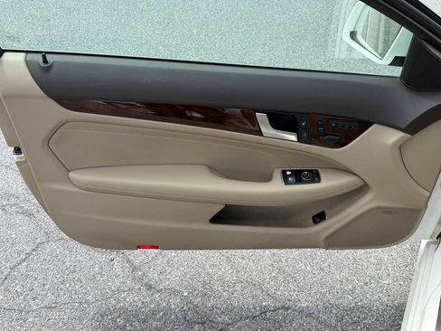Used 2014 Mercedes-Benz C 250 Coupe image 26