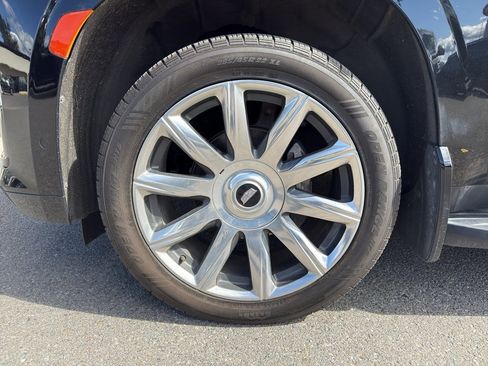 Used 2021 Cadillac Escalade Sport w/ Heavy-Duty Trailer Package AWD/4WD image 7