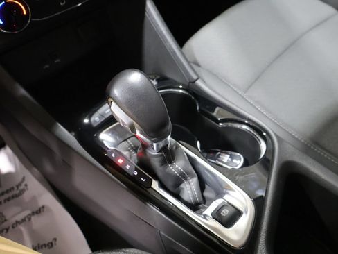 Used 2024 Buick Encore GX Preferred AWD/4WD image 29