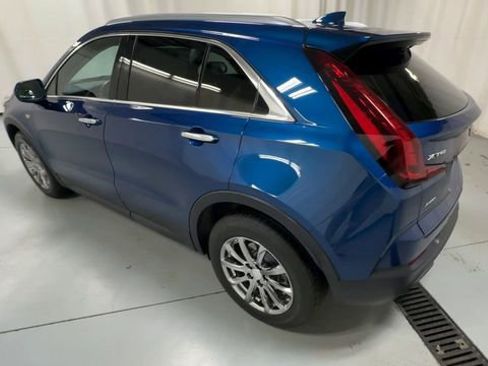 Used 2019 Cadillac XT4 Luxury w/ Cold Weather Package image 6
