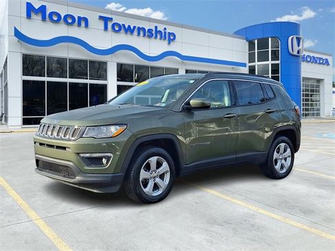 Used 2019 Jeep Compass Latitude w/ Cold Weather Group image 3