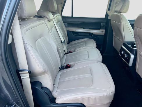 Used 2024 Ford Expedition Max Limited AWD/4WD image 30