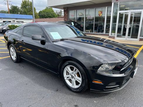 Used 2014 Ford Mustang Coupe image 4