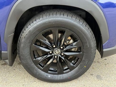 Used 2022 Toyota Corolla Cross LE image 10