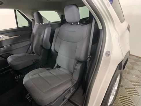 Used 2025 Ford Explorer Active image 23