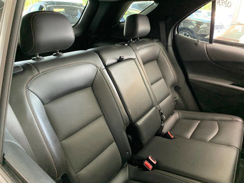 Used 2021 Chevrolet Equinox Premier AWD/4WD image 9