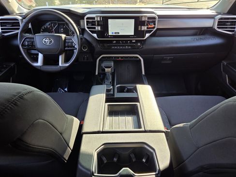 Used 2022 Toyota Tundra SR5 w/ SR5 Convenience Package RWD image 13