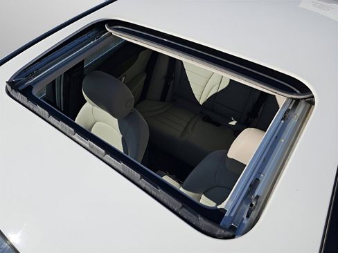 Used 2021 Mercedes-Benz C 300 Sedan image 8