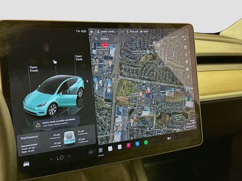 Used 2022 Tesla Model Y Long Range image 22