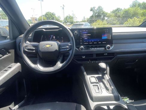Used 2023 Chevrolet Colorado W/T RWD image 10