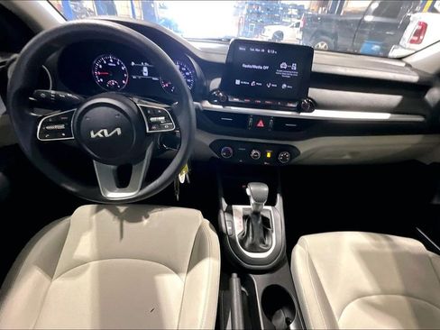 Used 2022 Kia Forte LXS w/ LXS Technology Package image 14