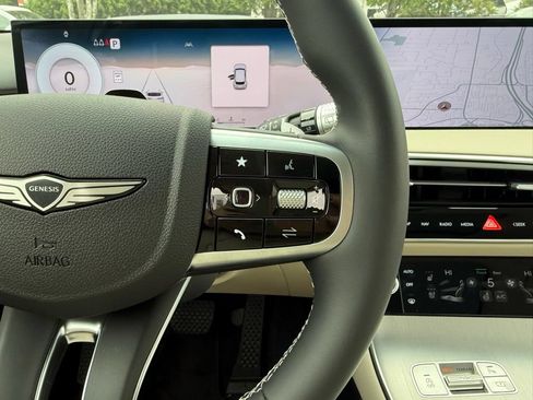 Certified 2026 Genesis GV70 2.5T Advanced AWD/4WD image 24