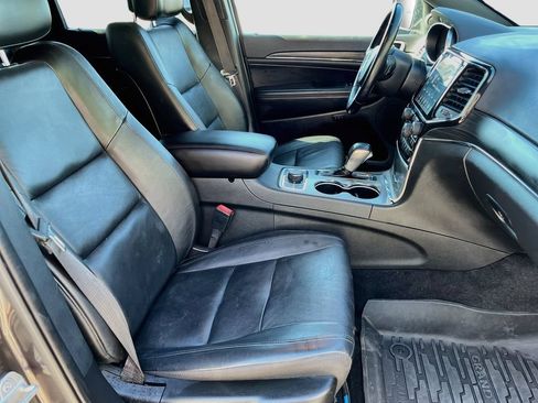 Used 2021 Jeep Grand Cherokee Limited AWD/4WD image 29