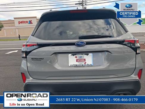Used 2026 Subaru Forester Premium AWD/4WD image 4