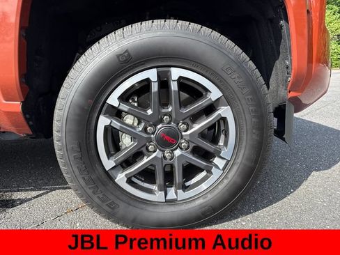 Used 2025 Toyota Tacoma TRD Sport w/ TRD Sport Upgrade Package AWD/4WD image 13