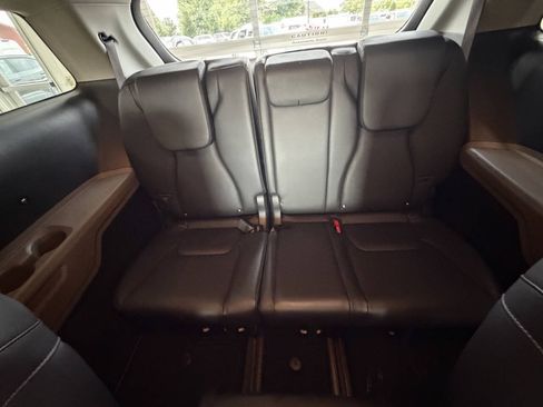 Used 2025 Kia Carnival FWD image 26