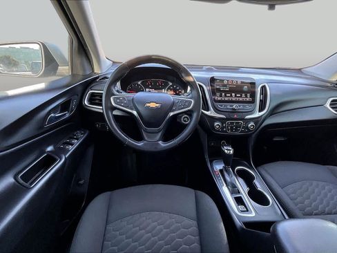 Used 2018 Chevrolet Equinox LT w/ Sun & Infotainment Package FWD image 5