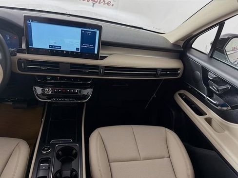 New 2026 Lincoln Corsair Premiere FWD image 25