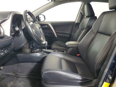 Used 2018 Toyota RAV4 Limited image 11