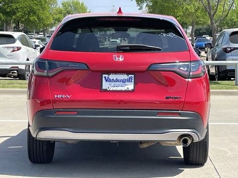 Certified 2025 Honda HR-V Sport image 5