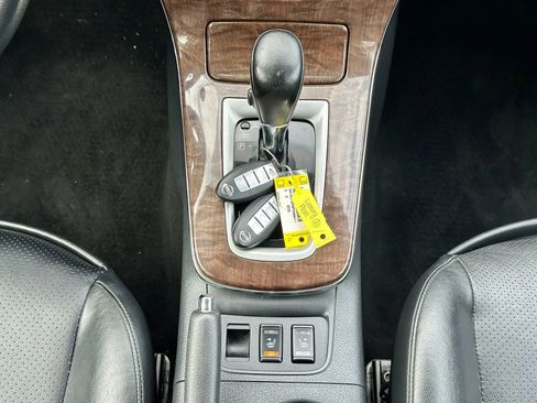 Used 2015 Nissan Sentra SL w/ Navigation Package image 15