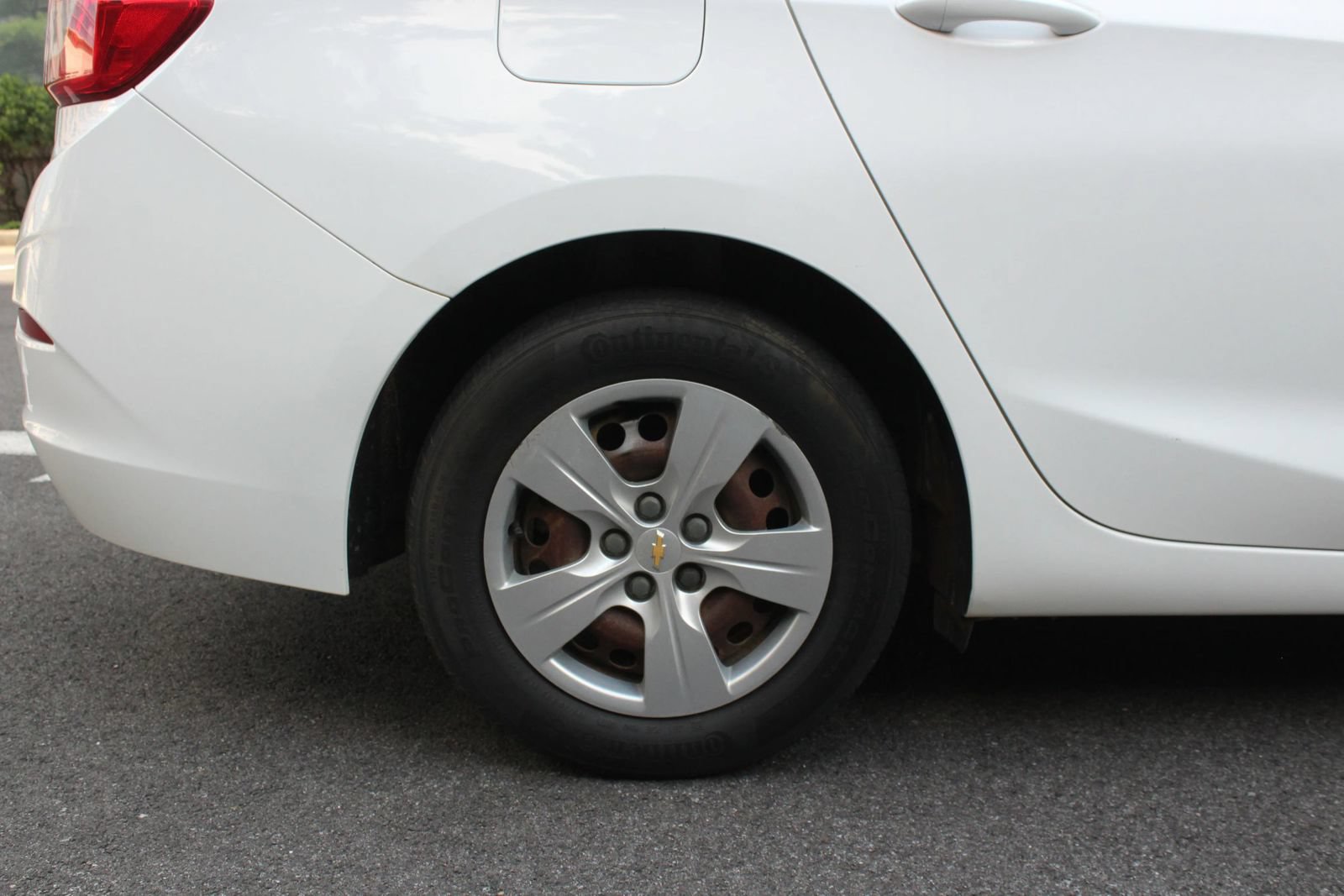 Used 2018 Chevrolet Cruze LS FWD image 5