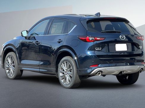 New 2025 MAZDA CX-5 Signature image 5