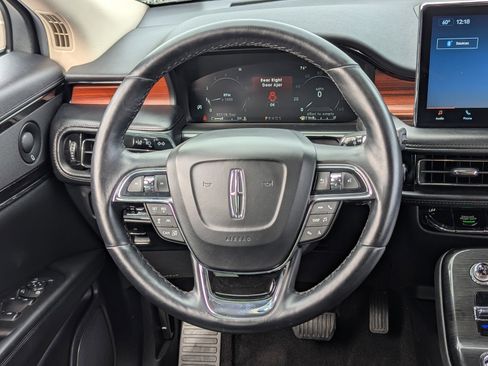 Used 2021 Lincoln Nautilus Reserve image 23