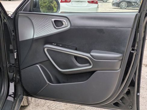 Used 2023 Kia Soul LX w/ Option Group 015 image 26