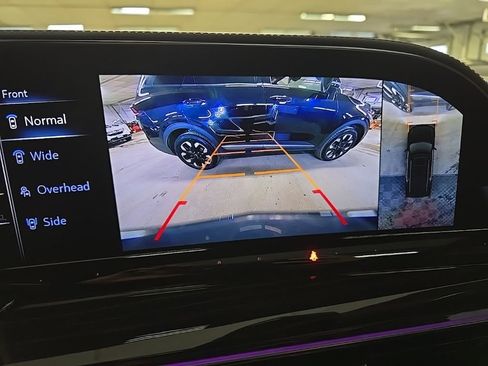 Used 2022 Cadillac Escalade ESV Premium Luxury image 29