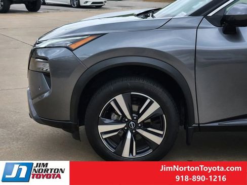 Used 2024 Nissan Rogue SL w/ SL Premium Package FWD image 9