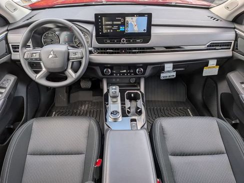 New 2026 Mitsubishi Outlander ES FWD image 13
