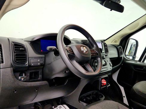 Used 2025 RAM ProMaster 2500 w/ U-Haul Equipment Group FWD image 11