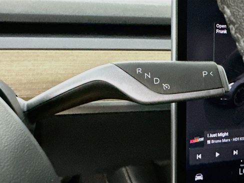 Used 2022 Tesla Model Y Performance AWD/4WD image 23