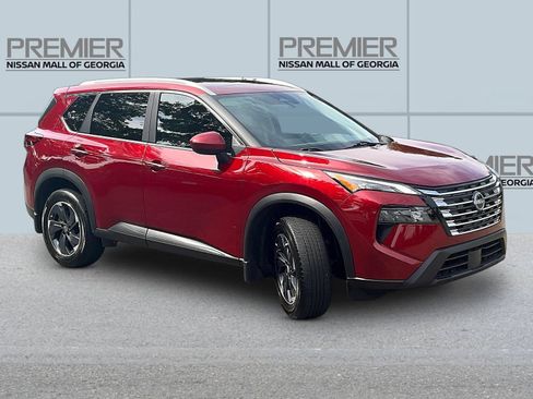Certified 2024 Nissan Rogue SV w/ SV Premium Package FWD image 3