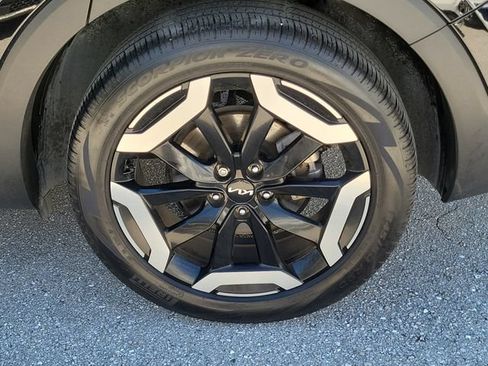 Certified 2025 Kia Telluride EX FWD image 7