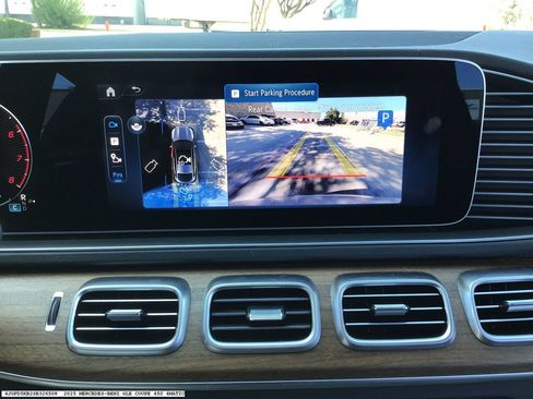 Used 2025 Mercedes-Benz GLE 450 4MATIC Coupe image 14