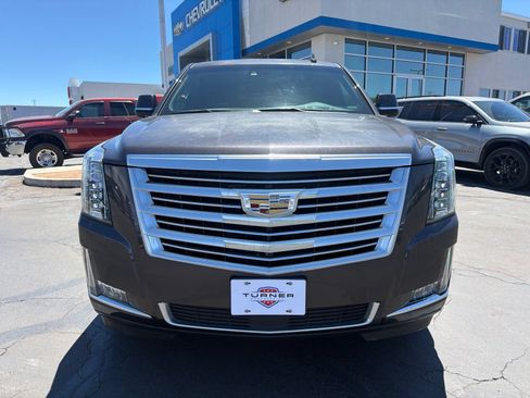 Used 2015 Cadillac Escalade Platinum AWD/4WD image 2