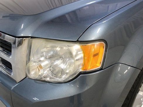 Used 2010 Ford Escape XLT image 30