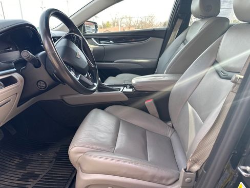 Used 2017 Cadillac XTS Luxury w/ Driver Awareness Package image 2