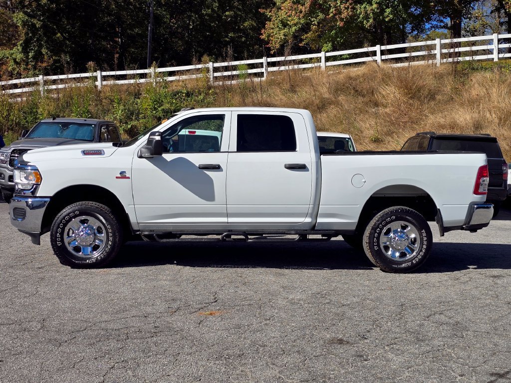 Used 2024 RAM 2500 Tradesman w/ Chrome Appearance Group AWD/4WD image 13