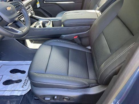 New 2025 Chevrolet Traverse LT image 11