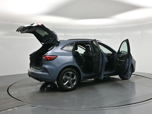 Certified 2023 Ford Escape ST-Line w/ Tech Pack #1 image 6