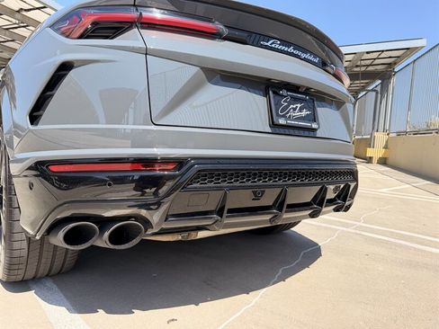 Used 2021 Lamborghini Urus AWD/4WD image 10
