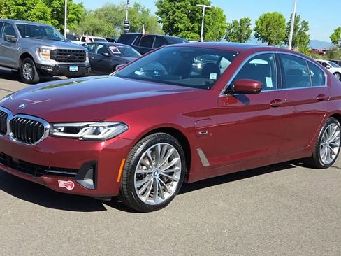 Used 2023 BMW 530e RWD image 4